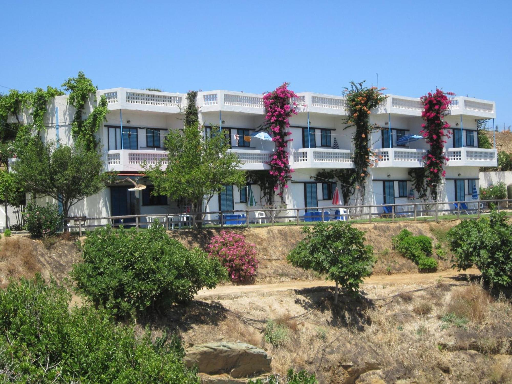 Diana Apartments Agia Pelagia  Exterior photo